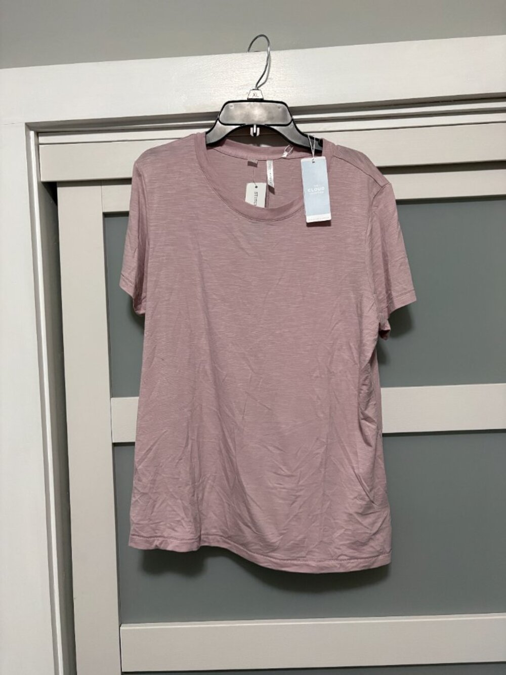Travis Mathew Women's Cloud Tee T-shirt shirt  Light Purple sz L Stitch Fix NEW